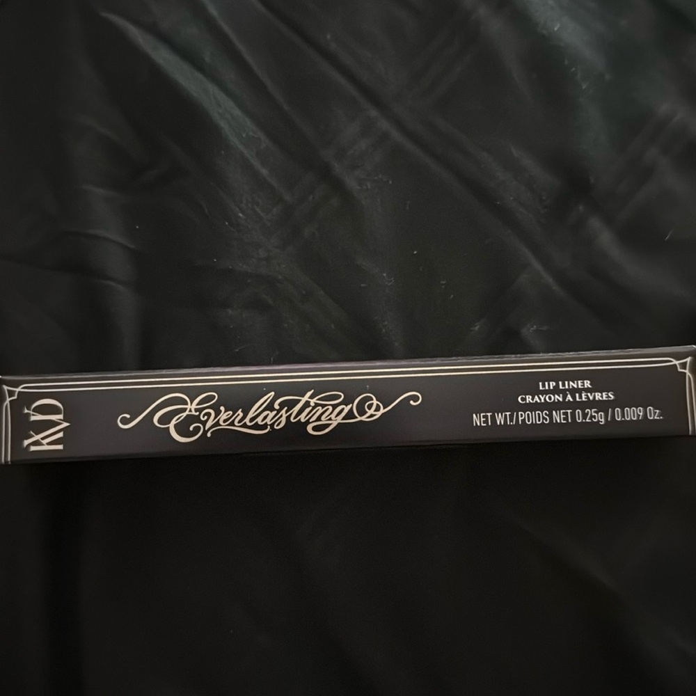 Lip liner